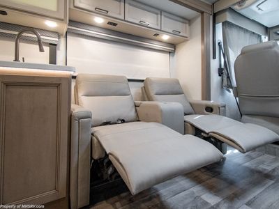 2026 Thor Motor Coach Hurricane - Photo 14