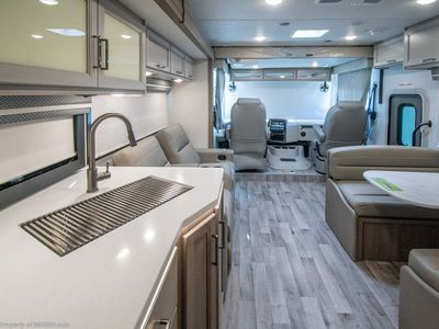 2026 Thor Motor Coach Hurricane - Photo 3