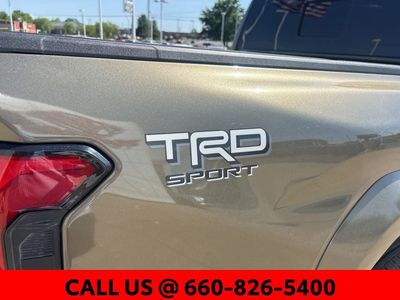 2025 Toyota Tacoma - Photo 10