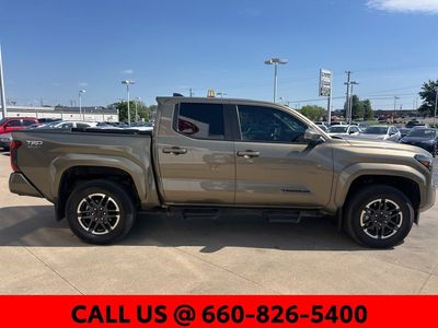 2025 Toyota Tacoma - Photo 5