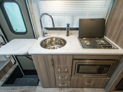 2026 Thor Motor Coach Vegas - Photo 14