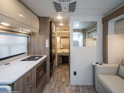 2026 Thor Motor Coach Vegas - Photo 9