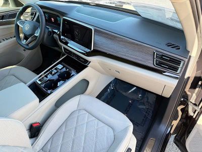 2026 Volkswagen Atlas — photo 14 view