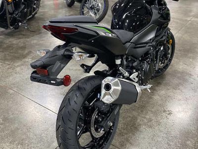 2025 Kawasaki Z500 ABS - Photo 2