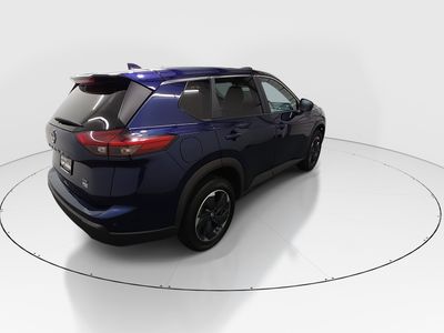 2024 Nissan Rogue — photo 7 view