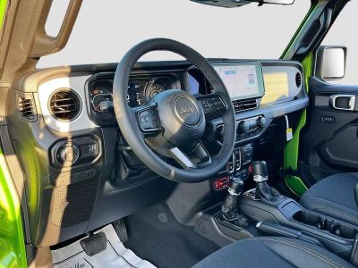 2026 Jeep Wrangler — photo 9 view