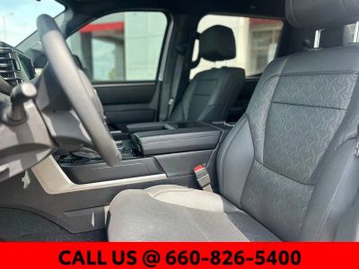 2025 Toyota Tundra - Photo 10