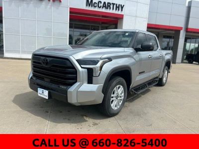 2025 Toyota Tundra - Photo 2
