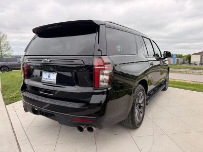 2024 Chevrolet Suburban - Photo 5