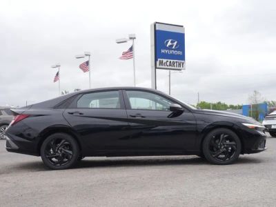 2026 Hyundai Elantra - Photo 18