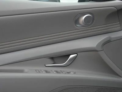2026 Hyundai Elantra - Photo 25