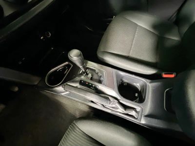 2018 Toyota RAV4 — photo 19 view