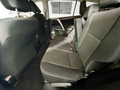 2018 Toyota RAV4 — photo 22 view