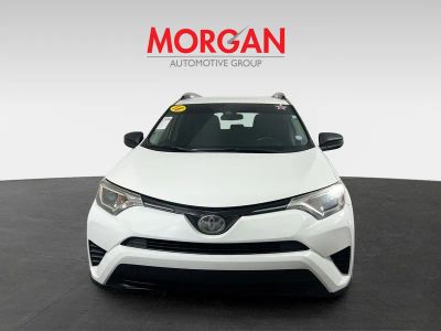 2018 Toyota RAV4 — photo 8 view