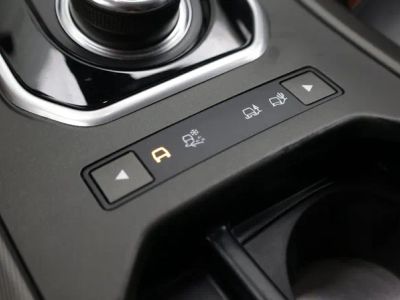 2018 Land Rover Range Rover Evoque — photo 16 view