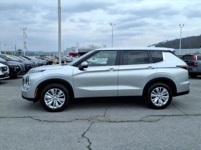 2026 Mitsubishi Outlander — side profile view