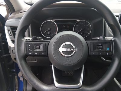 2023 Nissan Rogue — photo 12 view