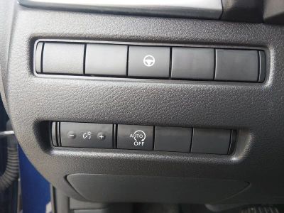 2023 Nissan Rogue — photo 13 view