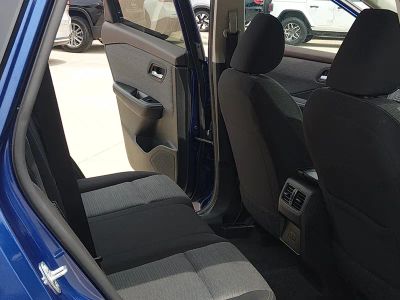 2023 Nissan Rogue — photo 18 view