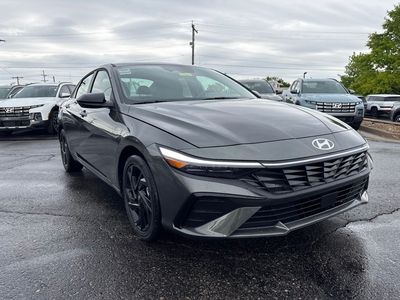 2026 Hyundai Elantra - Photo 3
