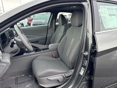 2026 Hyundai Elantra - Photo 8