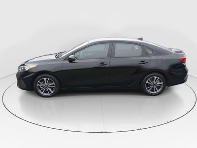 2023 Kia Forte - Photo 4
