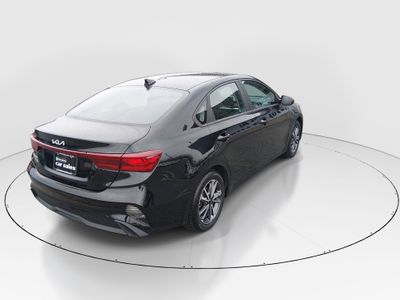 2023 Kia Forte - Photo 7