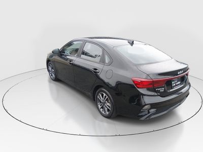 2023 Kia Forte - Photo 5
