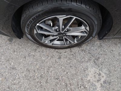 2023 Kia Forte - Photo 10