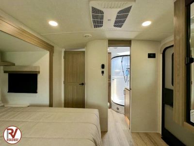 2027 Forest River RV Rockwood Ultra Lite — photo 37 view