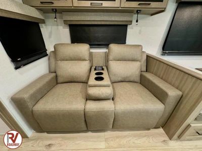 2027 Forest River RV Rockwood Ultra Lite — photo 17 view