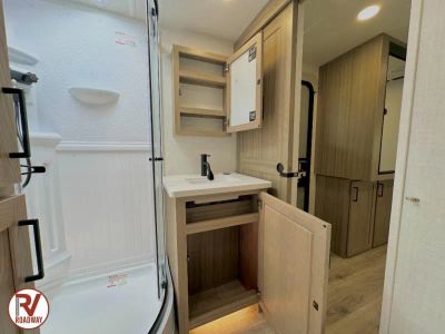 2027 Forest River RV Rockwood Ultra Lite — photo 32 view