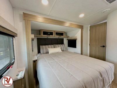 2027 Forest River RV Rockwood Ultra Lite — photo 36 view
