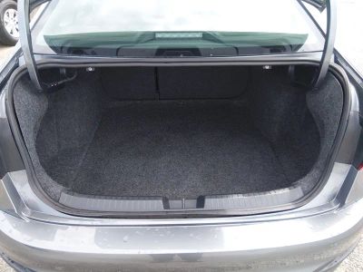 2024 Volkswagen Jetta — photo 11 view