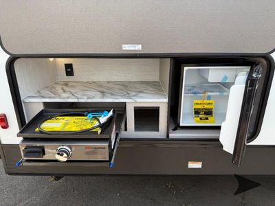 2026 Coachmen RV Apex Ultra-Lite - Photo 10