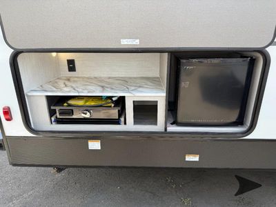 2026 Coachmen RV Apex Ultra-Lite - Photo 9