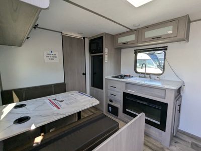 2023 Dutchmen Coleman Lantern LT - Photo 18