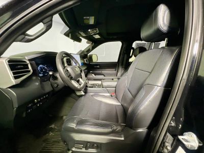 2023 Toyota Tundra — photo 12 view
