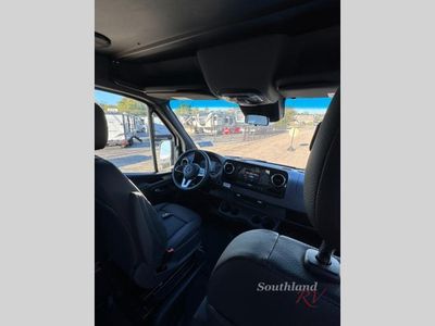 2026 Tiffin Motorhomes GH1 - Photo 13