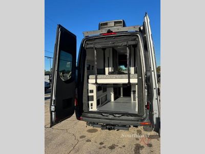 2026 Tiffin Motorhomes GH1 - Photo 10