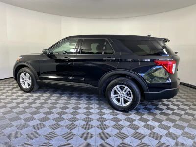 2023 Ford Explorer — side profile view