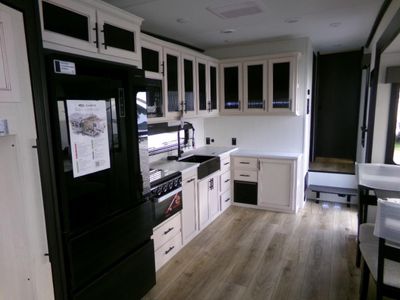 2025 Forest River RV Sabre - Photo 10