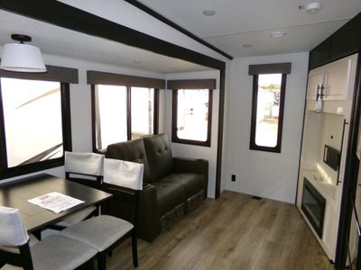 2025 Forest River RV Sabre - Photo 9