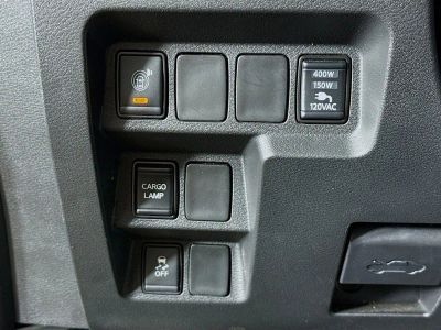 2024 Nissan Frontier — photo 8 view