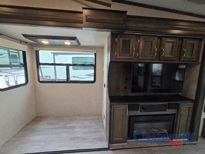 2018 Keystone RV Montana High Country - Photo 25