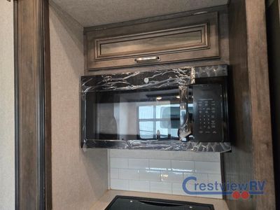 2018 Keystone RV Montana High Country - Photo 17