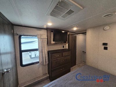 2018 Keystone RV Montana High Country - Photo 38