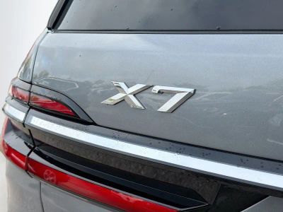 2024 BMW X7 — photo 12 view