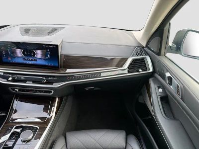 2024 BMW X7 — photo 20 view