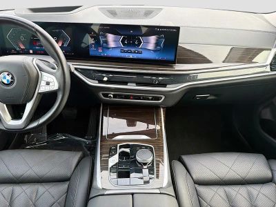 2024 BMW X7 — photo 21 view